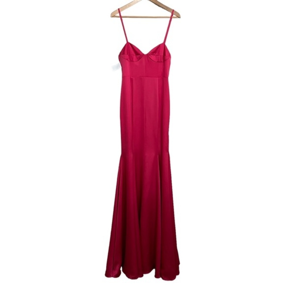 Fame and Partners Strappy Gown Size 4 in Pink with Beautiful Skirt